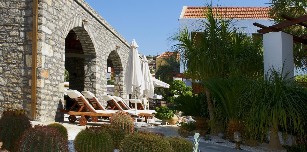 Iapetos Village Sými Luaran gambar